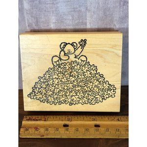 Darcie’s Country Folk Rubber Stamp Bear in Pile of Leaves,  Q0945, fall cards